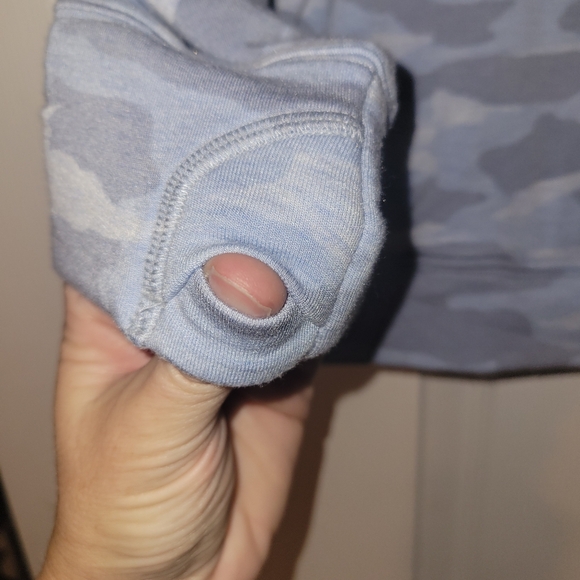 Athleta Girl Soft Crewneck Sweatshirt - Picture 1 of 3